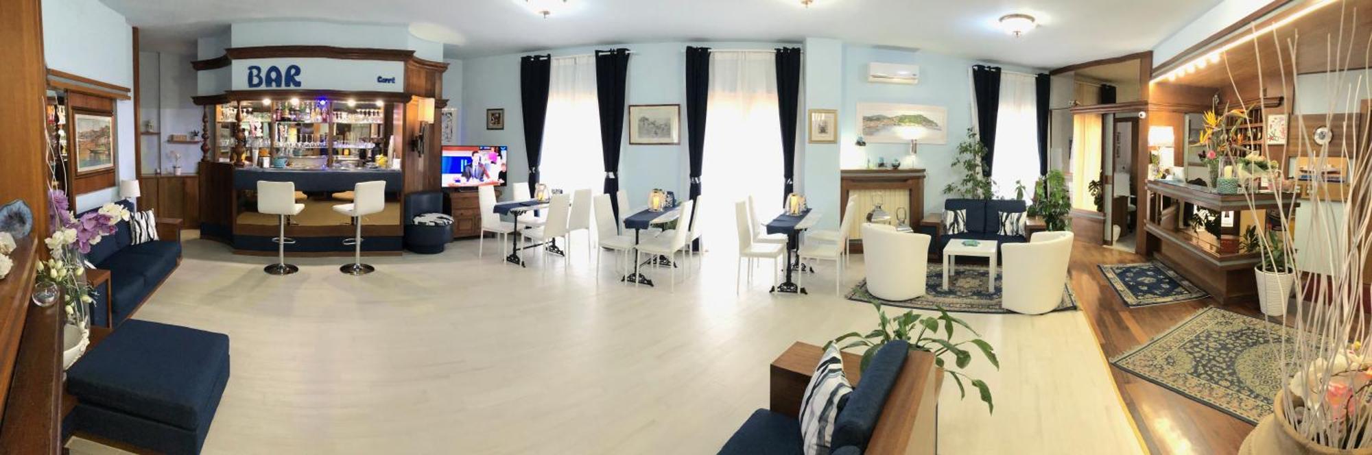 Hotel Due Torri Порто Адзуро Екстериор снимка