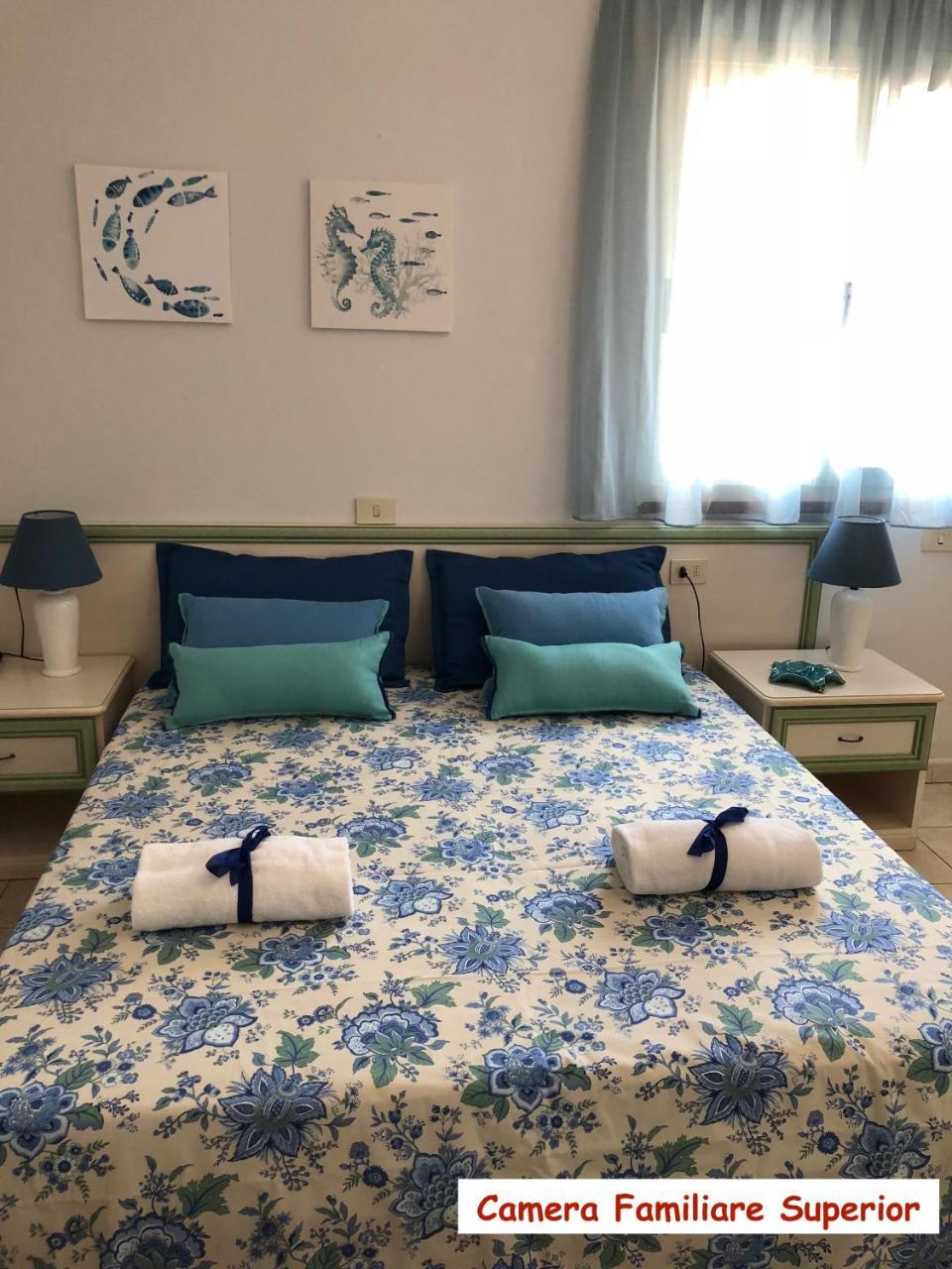 Hotel Due Torri Порто Адзуро Екстериор снимка